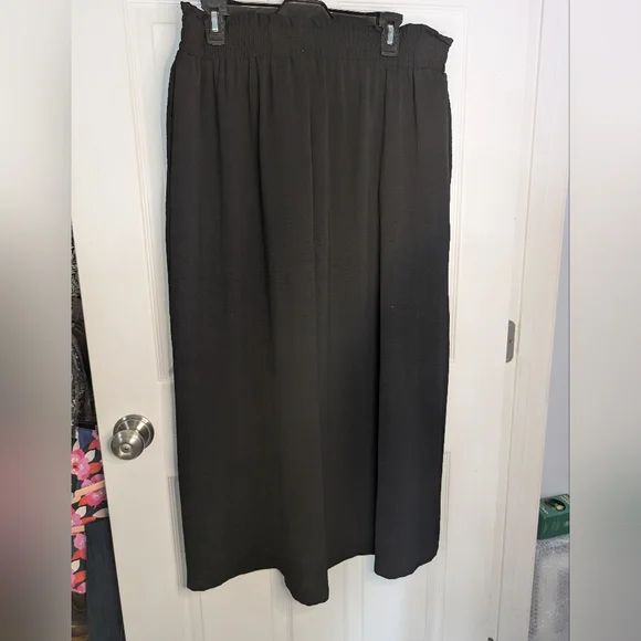 Black Tie-Waist Wide Leg Pants - Picture 5 of 5